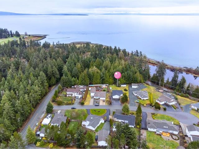 House for sale in Qualicum Beach, 3043 Raymur Pl, 1048240 | Realtylink.org