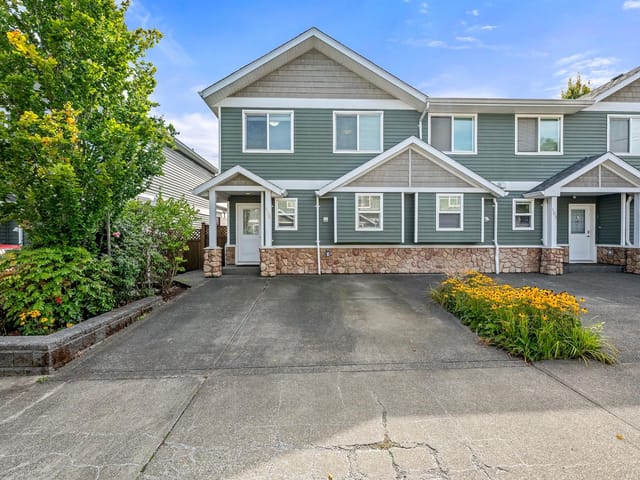 Townhouse for sale in Courtenay, 105 170 Centennial Dr, 1048359 | Realtylink.org