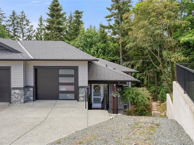 1/2 Duplex for sale in Nanaimo, 222 Golden Oaks Cres, 1048389 | Realtylink.org