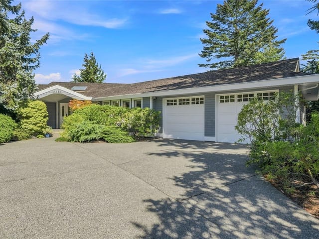 House for sale in Nanoose Bay, 2340 Avondale Pl, 1048577 | Realtylink.org