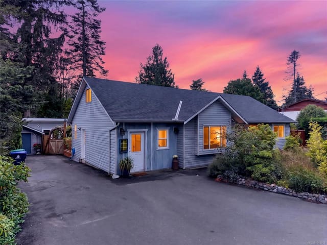 House for sale in Comox, 1675 Noel Ave, 1049198 | Realtylink.org
