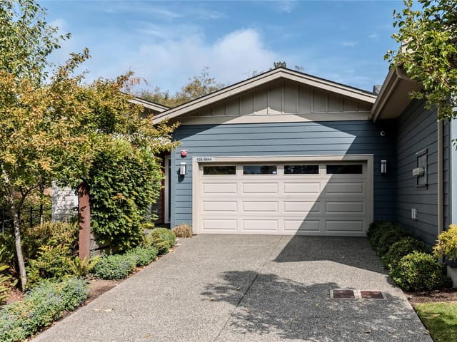 Townhouse for sale in Nanaimo, 103 5644 Linley Valley Dr, 1049683 | Realtylink.org