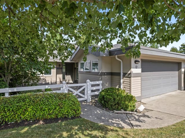 Townhouse for sale in Parksville, 12 500 Corfield S St, 1049812 | Realtylink.org