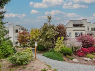 Apartment for sale in Comox, 306 2250 Manor Pl, 1049898 | Realtylink.org