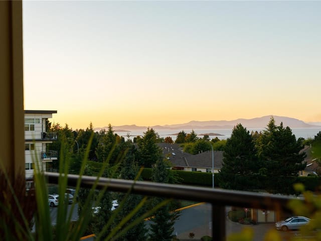 Apartment for sale in Nanaimo, 419 6310 McRobb Ave, 1049922 | Realtylink.org