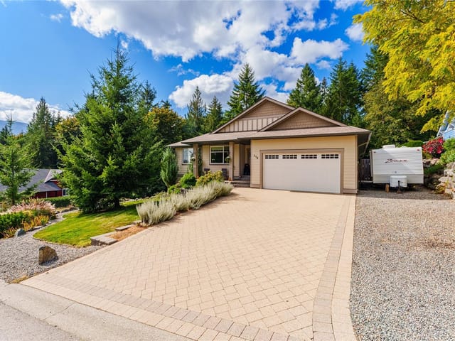 House for sale in Lake Cowichan, 418 Winter Dr, 1050024 | Realtylink.org