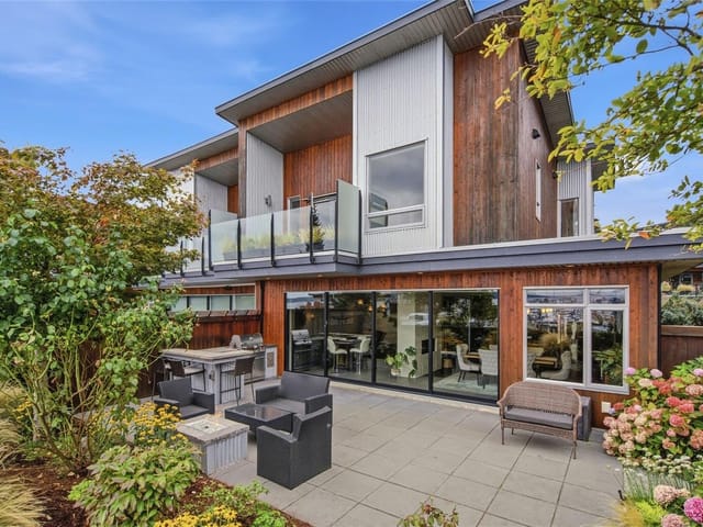 Townhouse for sale in Mill Bay, 111 744 Handy Rd, 1050067 | Realtylink.org