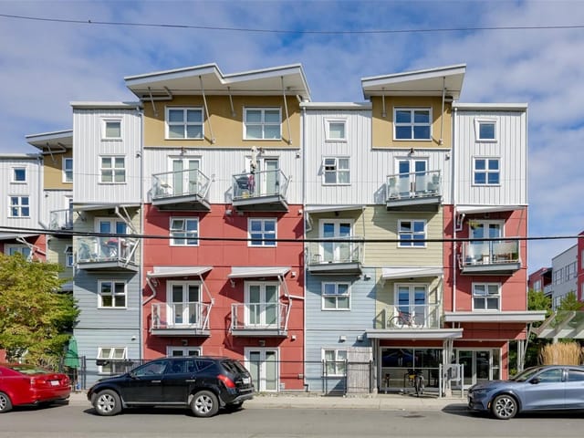 Apartment for sale in Victoria, 203 787 Tyee Rd, 1050180 | Realtylink.org