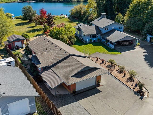 House for sale in Lake Cowichan, 170 Wavell Rd, 1050337 | Realtylink.org
