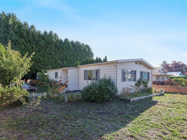 Manufactured Home for sale in Courtenay, 2205 4th E St, 1050408 | Realtylink.org