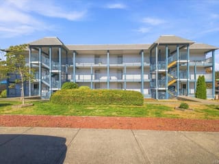 Apartment for sale in Nanaimo, 305 3087 Barons Rd, 1050462 | Realtylink.org