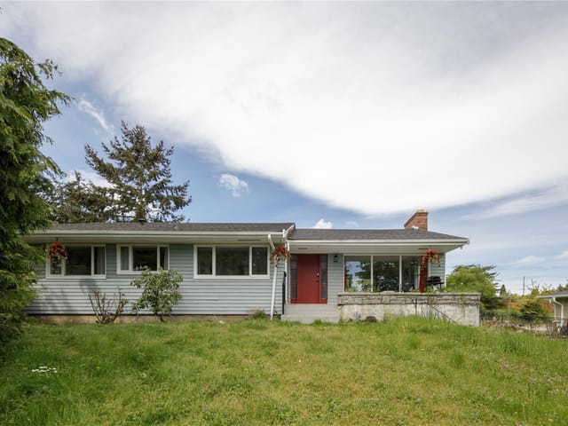 House for sale in Nanaimo, 2555 Departure Bay Rd, 1050509 | Realtylink.org