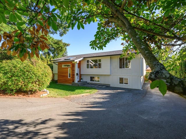 House for sale in Comox, 1719 Robb Ave, 1050535 | Realtylink.org