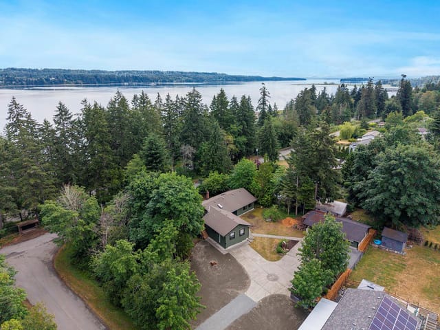House for sale in Fanny Bay, 6585 Walker Frontage Rd, 1050547 | Realtylink.org