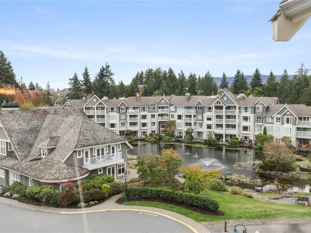 Apartment for sale in Nanaimo, 402 5620 Edgewater Ln, 1050631 | Realtylink.org