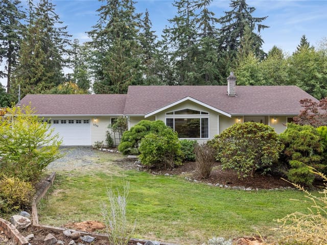 House for sale in Nanoose Bay, 1730 Sangster Cres, 1050657 | Realtylink.org
