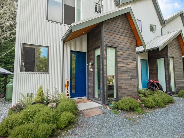 Townhouse for sale in Ucluelet, 1 590 Marine Dr, 1050812 | Realtylink.org