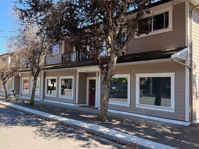 Commercial property for sale in Qualicum Beach, 692 Beach Rd, 1050932 | Realtylink.org