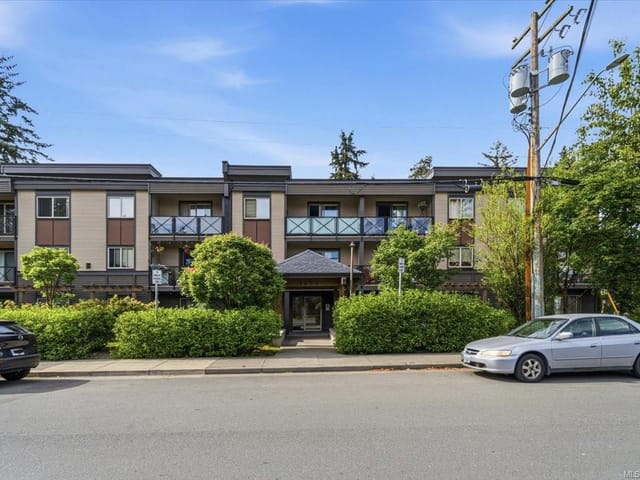 Apartment for sale in Nanaimo, 102 1600 Caspers Way, 1050964 | Realtylink.org