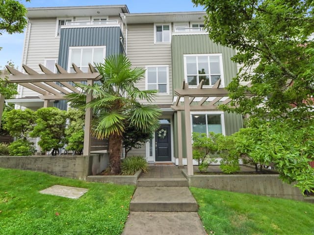 Townhouse for sale in Nanaimo, 3 6115 Glacier Way, 1051035 | Realtylink.org
