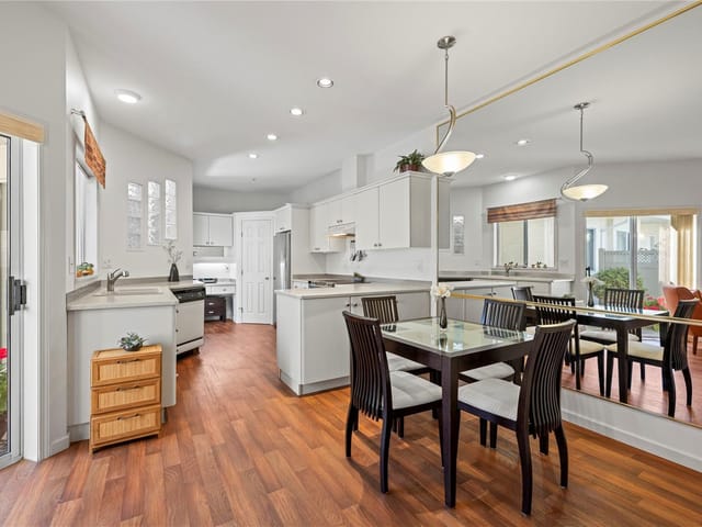 Townhouse for sale in Nanaimo, 126 Ocean Walk Dr, 1051142 | Realtylink.org