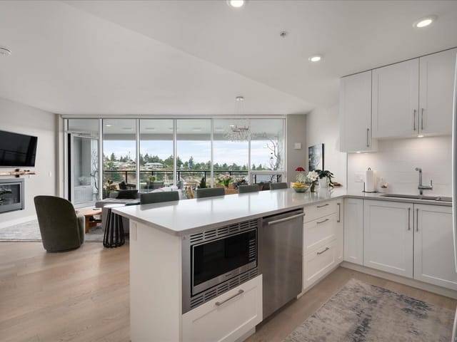 Apartment for sale in Nanoose Bay, 301 3529 Dolphin Dr, 1051214 | Realtylink.org