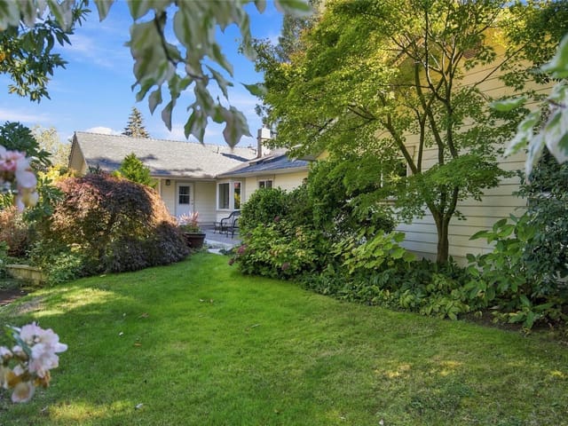 House for sale in Qualicum Beach, 1061 Harlequin Rd, 1051702 | Realtylink.org