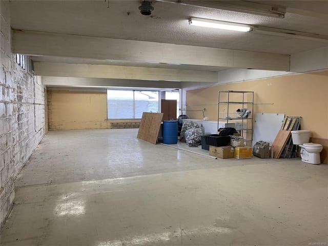 Commercial property for lease in Port Alberni, 4562 Adelaide St, 1051931 | Realtylink.org
