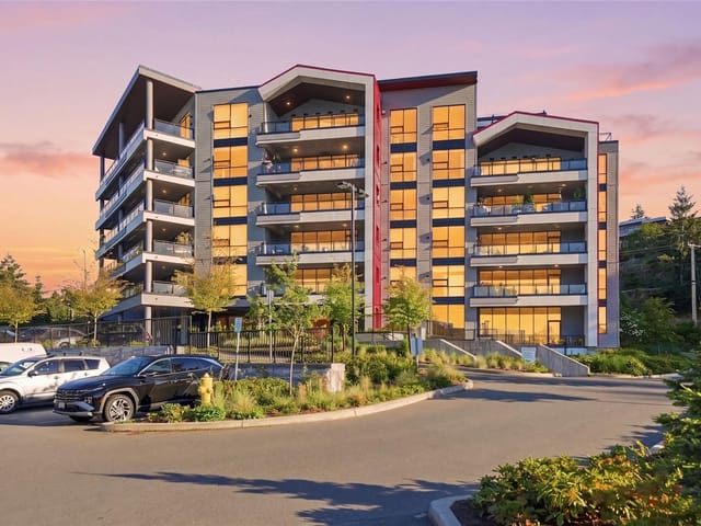 Apartment for sale in Nanoose Bay, 403 3529 Dolphin Dr, 1052111 | Realtylink.org