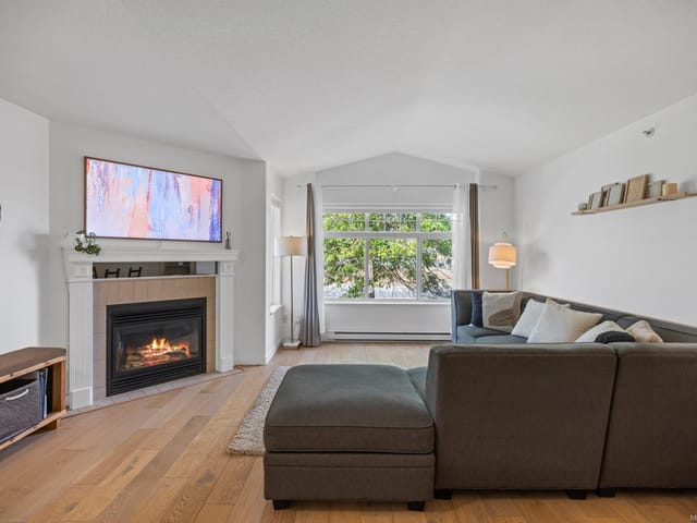 Townhouse for sale in Nanaimo, 6140b McGirr Rd, 1052298 | Realtylink.org