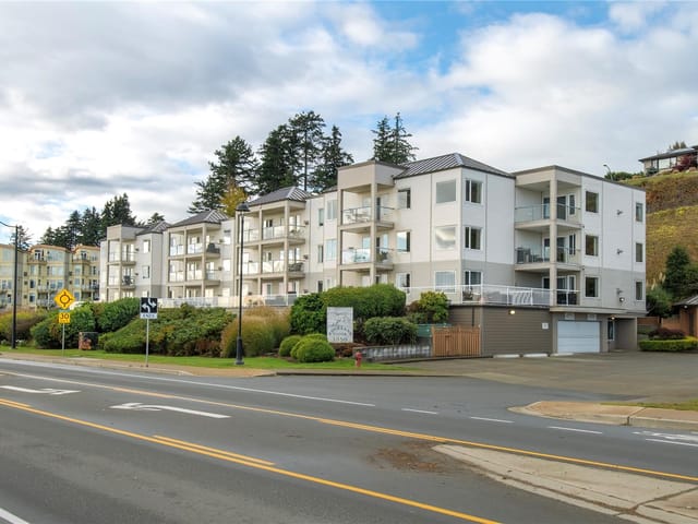 Apartment for sale in Campbell River, 207 1350 Island S Hwy, 1052627 | Realtylink.org