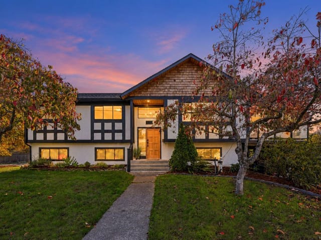 House for sale in Oak Bay, 988 Monterey Ave, 1052646 | Realtylink.org