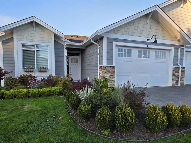Townhouse for sale in Campbell River, 4 200 Nikola Rd, 1052660 | Realtylink.org
