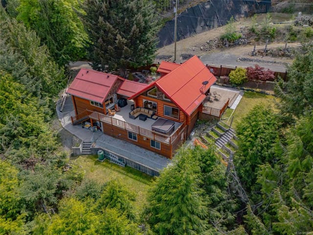 House for sale in Qualicum Beach, 1765 Paul's Pl, 1052841 | Realtylink.org