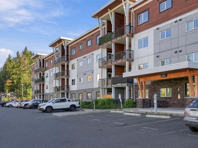 Apartment for sale in Nanaimo, 420 4830 Cedar Ridge Pl, 1052955 | Realtylink.org
