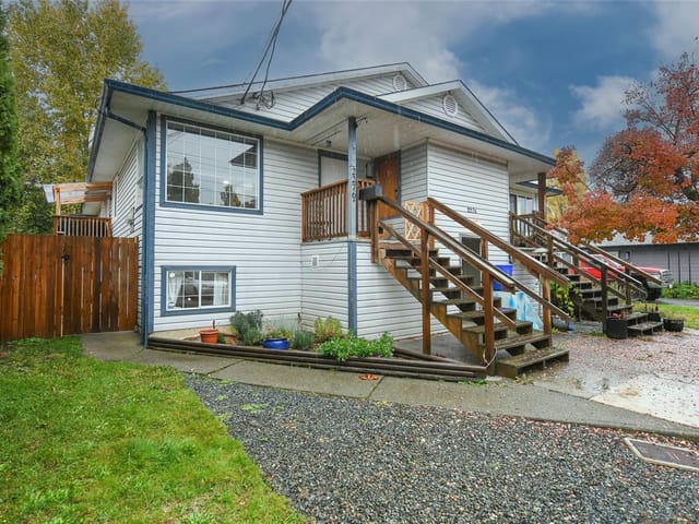 1/2 Duplex for sale in Courtenay, A 2276 Urquhart Ave, 1053466 | Realtylink.org