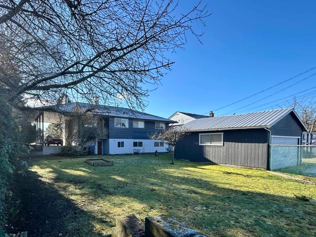 Office for sale in Sechelt, Sunshine Coast, 5690 Mermaid Street, 224971216 | Realtylink.org