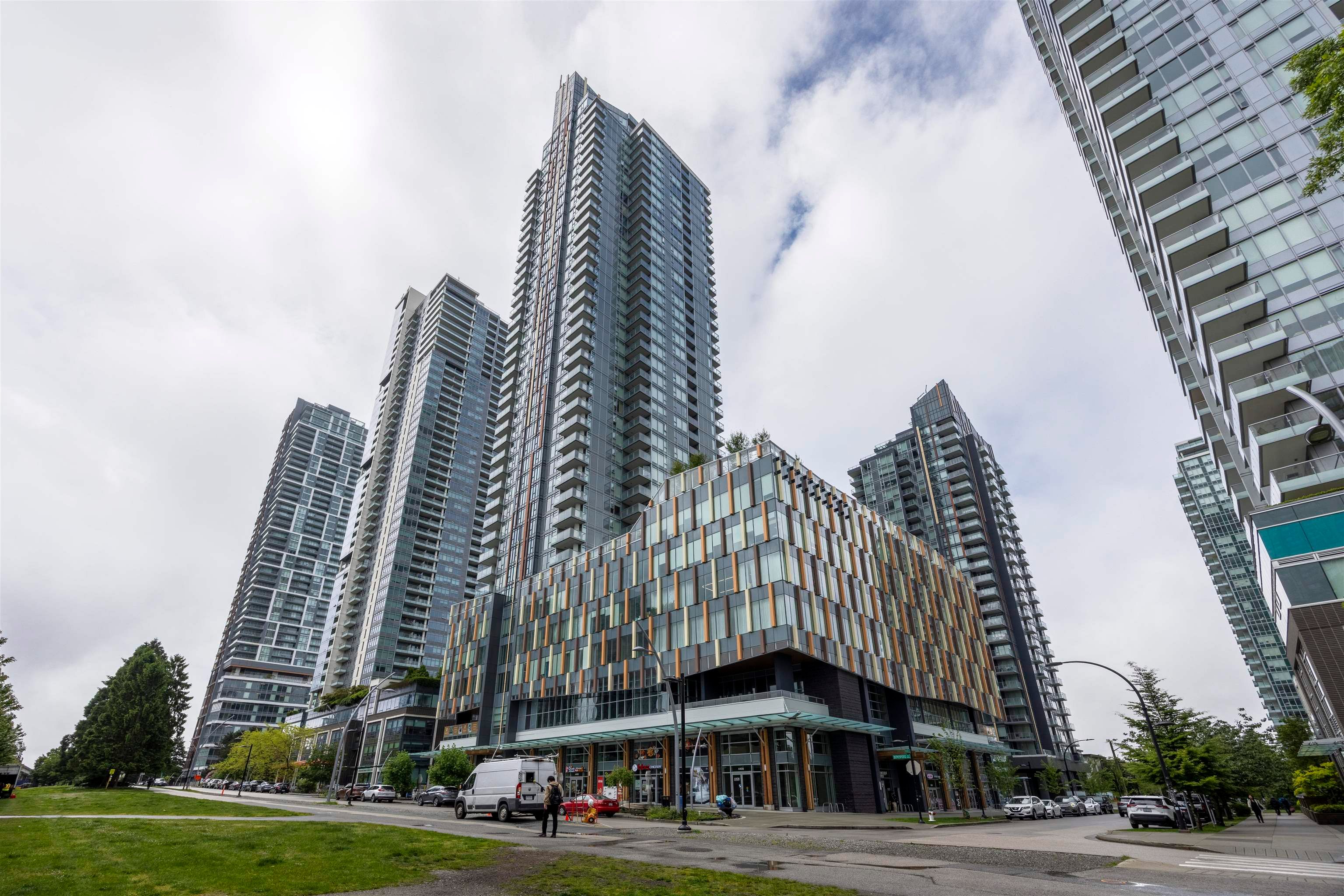 Office for sale in Burnaby, Burnaby South, 507 6378 Silver Avenue, 224974582 | Realtylink.org