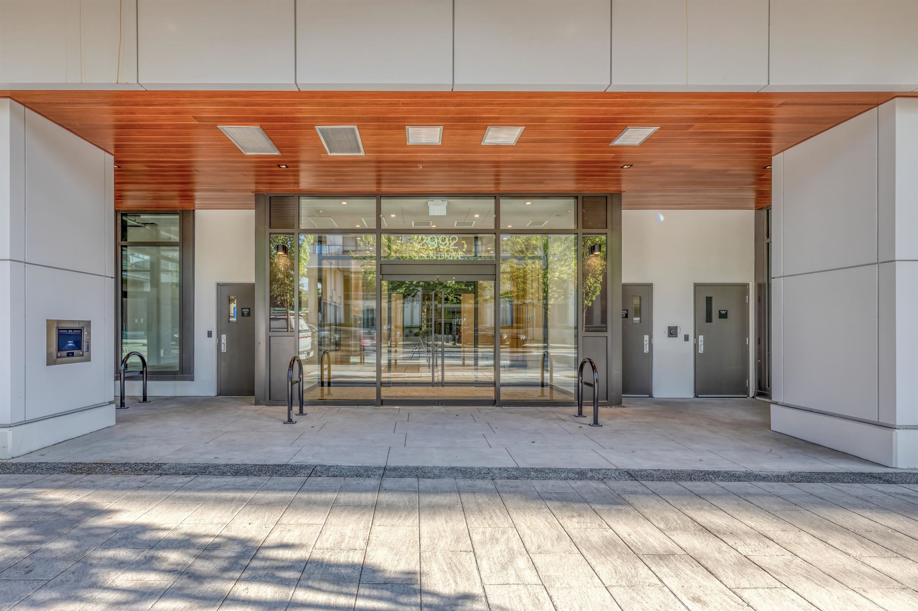 Office for lease in Coquitlam, Coquitlam, 1105 2992 Glen Drive, 224974832 | Realtylink.org