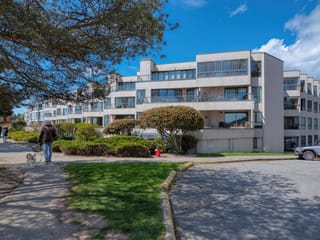 Office for sale in Sechelt, Sunshine Coast, 5 5477 Wharf Avenue, 224975167 | Realtylink.org