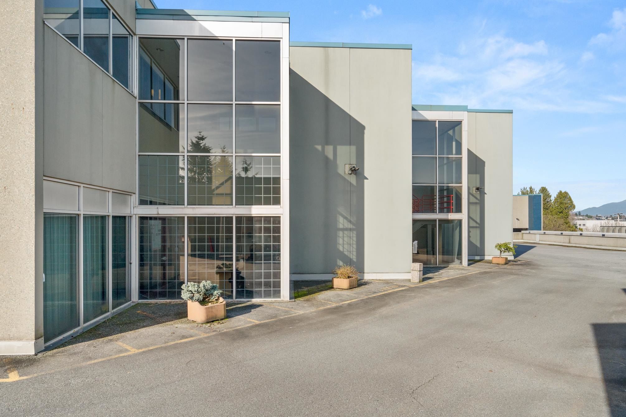 Office for lease in Burnaby, Burnaby North, 2802 Ingleton Avenue, 224975781 | Realtylink.org