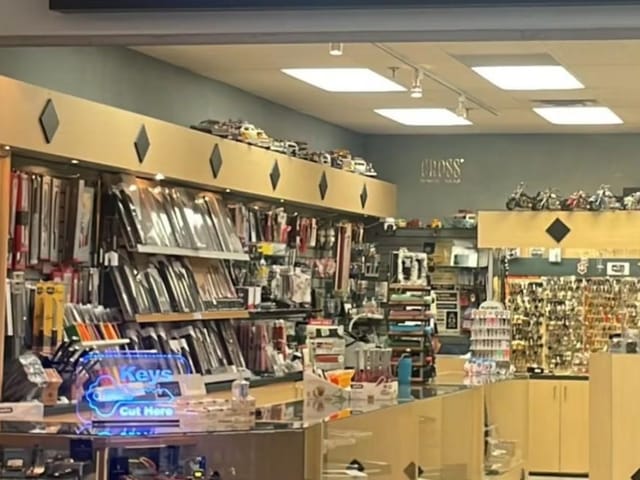 Business for sale in North Vancouver, North Vancouver, 108B 1199 Lynn Valley Road, 224976291 | Realtylink.org