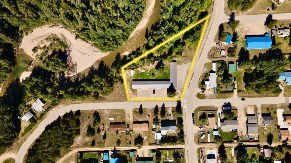 Multi-family for sale in Valemount, Robson Valley, 1300 2nd Avenue, 224976828 | Realtylink.org