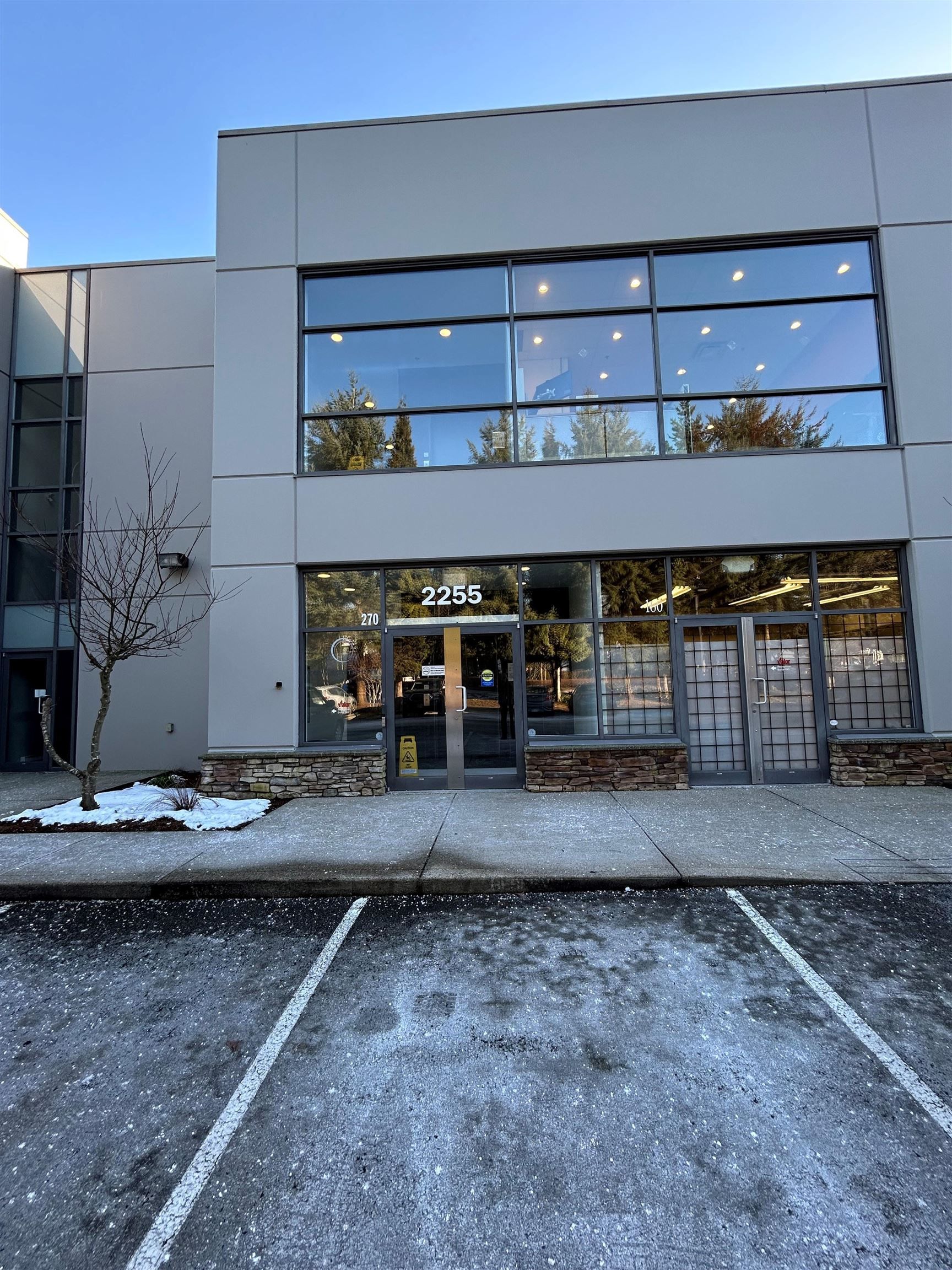 Office for lease in North Vancouver, North Vancouver, 270 2255 Dollarton Highway, 224977832 | Realtylink.org