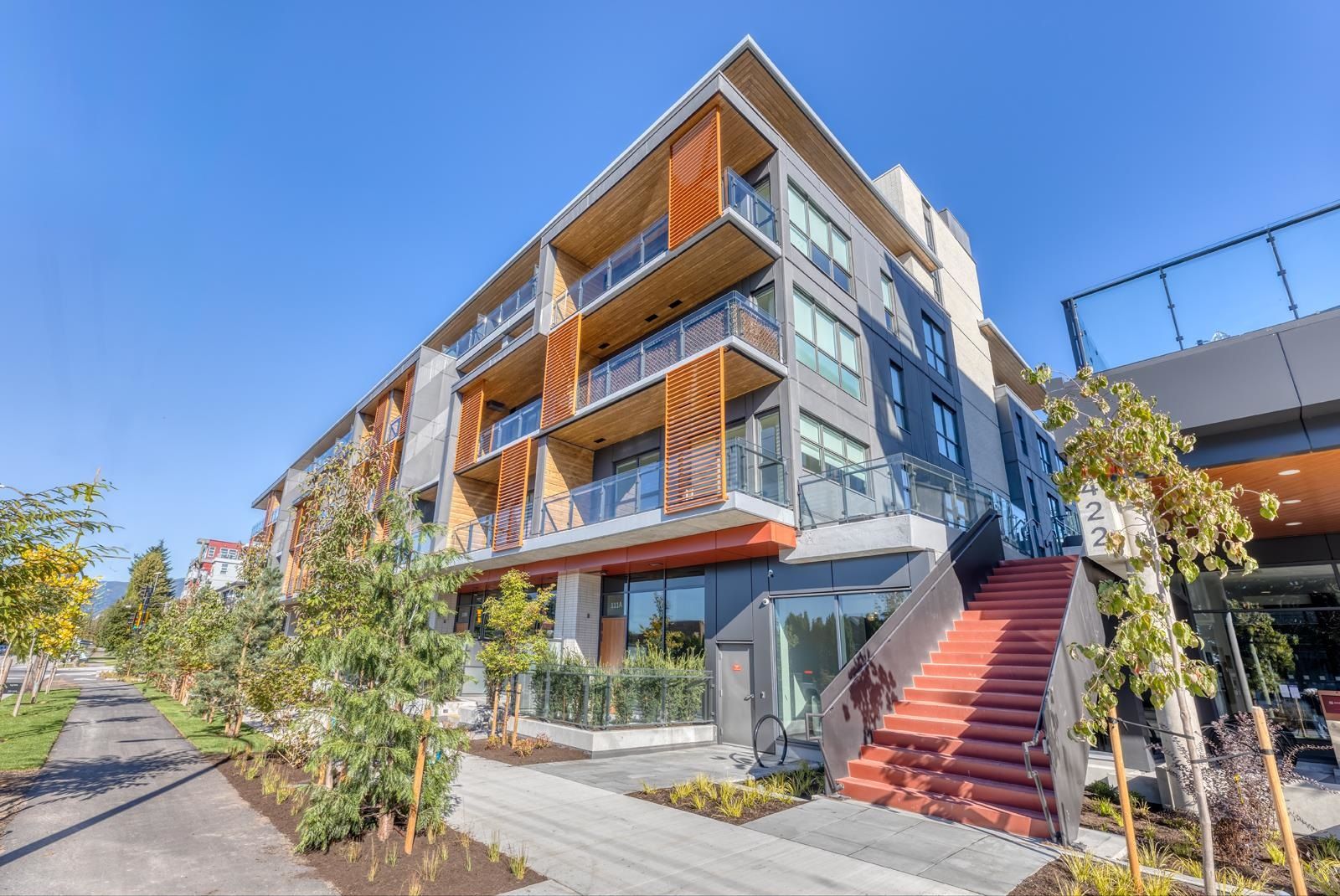 Office for sale in North Vancouver, North Vancouver, 104/204 422 E 3rd Street, 224978016 | Realtylink.org