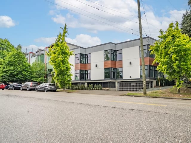 Office for sale in Vancouver, Vancouver East, 3455 Victoria Drive, 224978196 | Realtylink.org