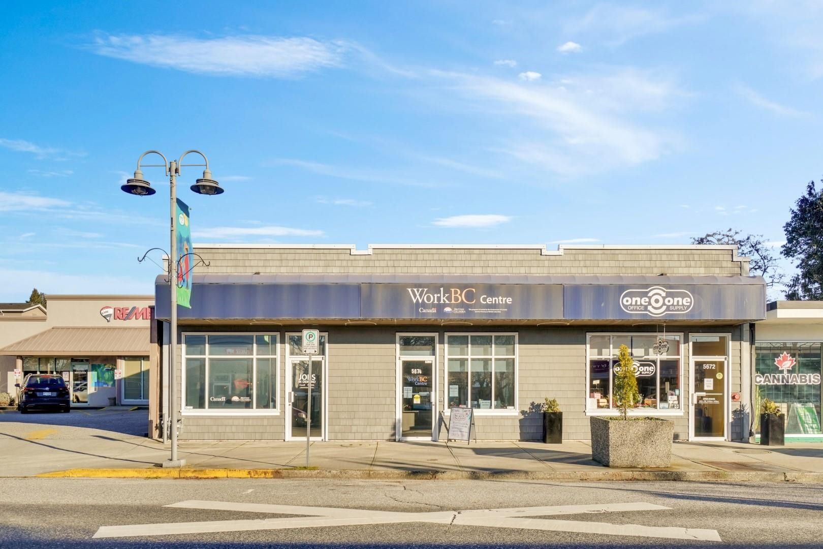 Retail for sale in Sechelt, Sunshine Coast, 5672 Cowrie Street, 224978290 | Realtylink.org
