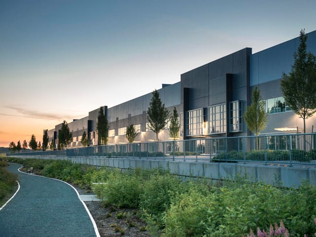 Industrial for lease in Pitt Meadows, Pitt Meadows, 606-607 19055 Airport Way, 224978303 | Realtylink.org