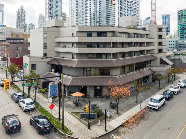 Office for lease in Burnaby, Burnaby South, 108 6125 Sussex Avenue, 224978439 | Realtylink.org
