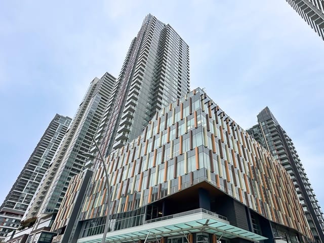 Office for lease in Burnaby, Burnaby South, 632 6378 Silver Avenue, 224978614 | Realtylink.org